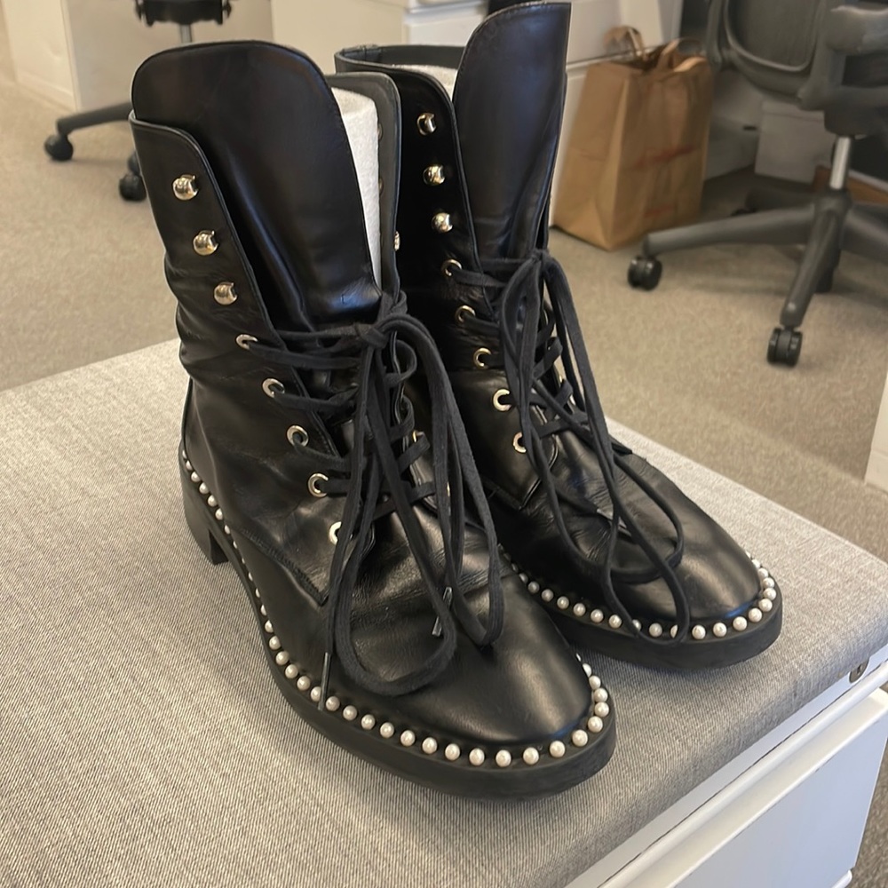 BARELY worn Stuart weitzman combat boots